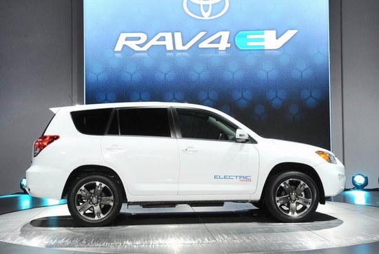 丰田明年推电动版RAV4 预计售价4万美元 