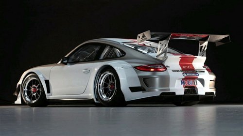 保时捷发布改款911 GT3 R 动力有新突破