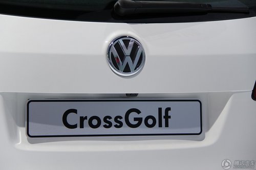 CROSS GOLF”车型标识